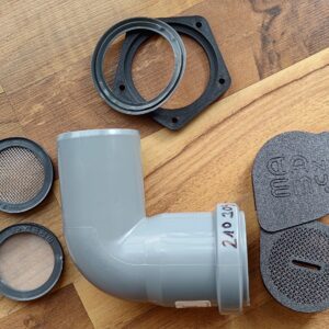 ukázka celé sady pro větrání čmelínu. Komponenty vyrobené 3D tiskem.